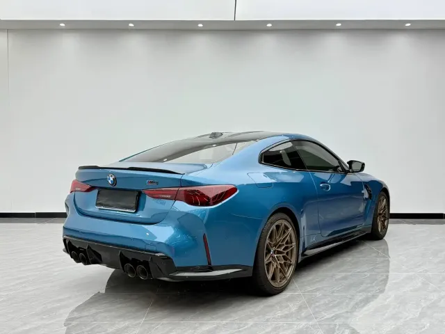 BMW M4 — Фото автомобиля 4