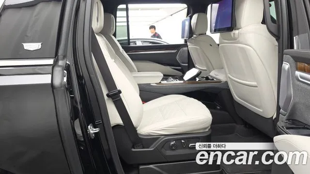Cadillac Escalade Escalade 5 поколение — Фото автомобиля 7