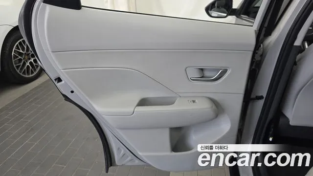 Hyundai Kona Kona (SX2) Бензин 1.6 турбо 2WD — Фото автомобиля 23