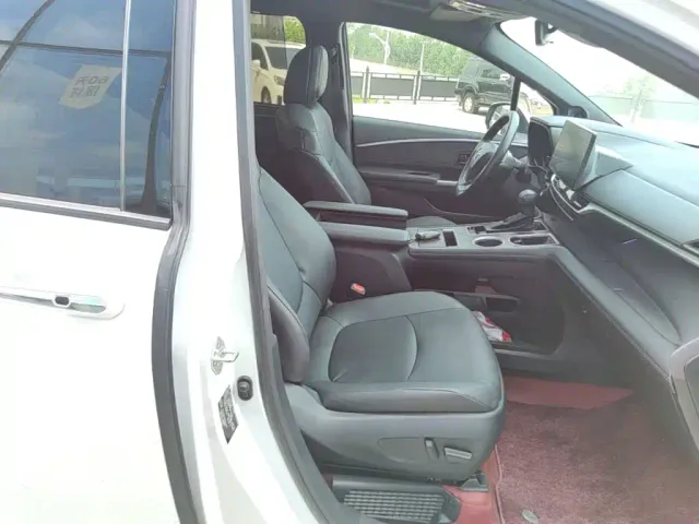 Toyota Granvia — Фото автомобиля 24