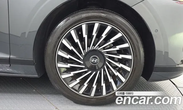 Hyundai Grandeur GN7 — Фото автомобиля 6
