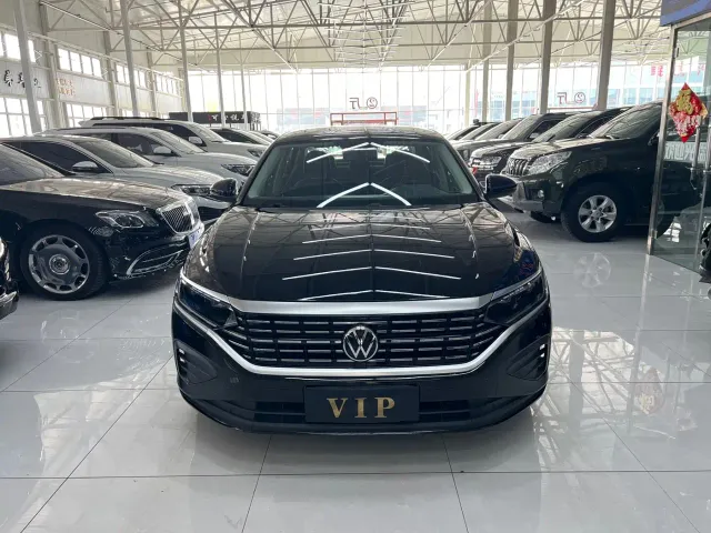 Volkswagen Passat — Фото автомобиля 2