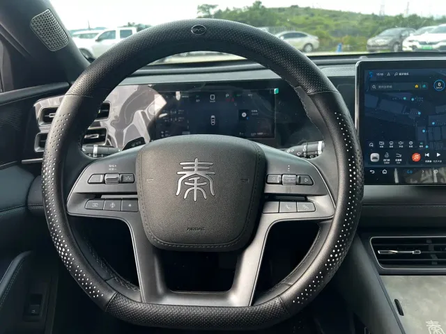 BYD Qin L — Фото автомобиля 14