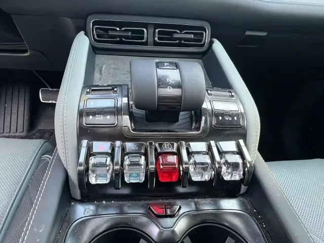 BYD FangChengBao Leopard 5 — Фото автомобиля 4