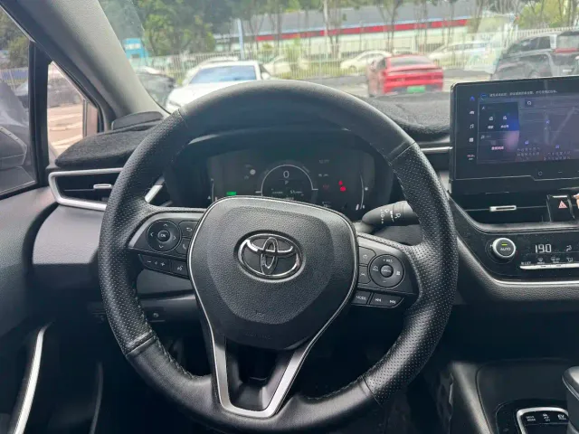 Toyota Corolla — Фото автомобиля 14