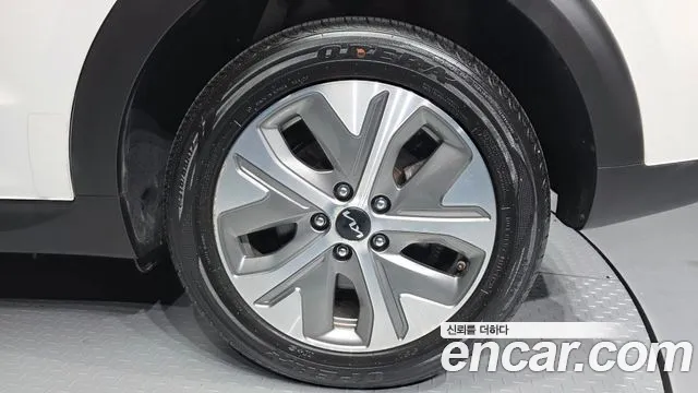 Kia Niro Niro Plus Earth — Фото автомобиля 18