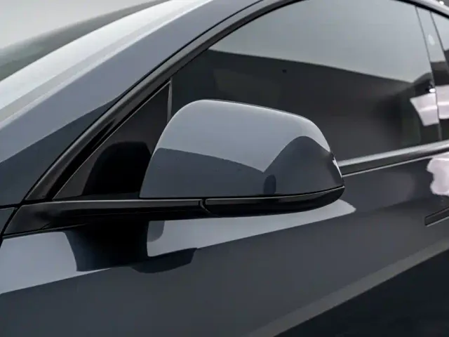 Tesla Model Y — Фото автомобиля 14