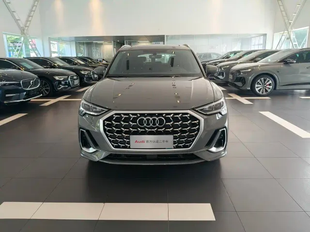 Audi Q3 — Фото автомобиля 2
