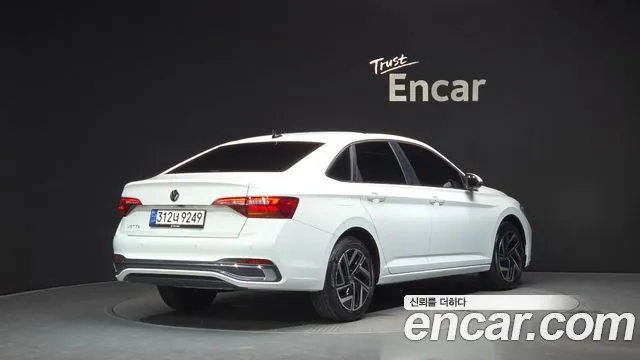 Volkswagen Jetta — Фото автомобиля 2
