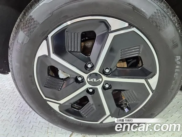 Kia Niro The All New — Фото автомобиля 19