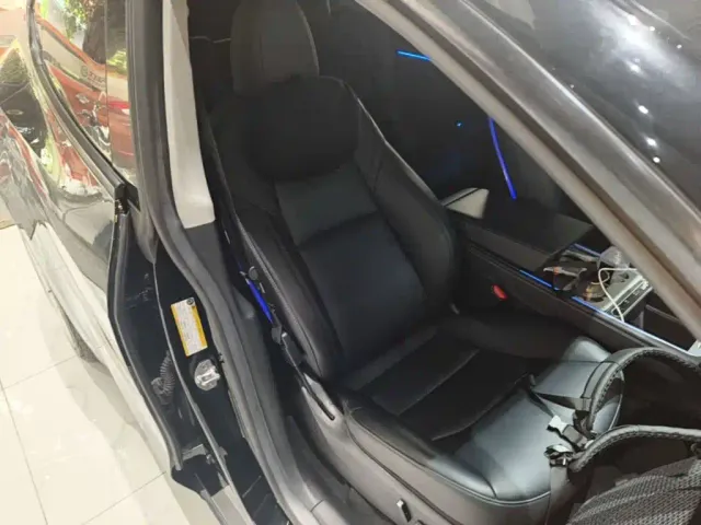 Tesla Model Y — Фото автомобиля 24