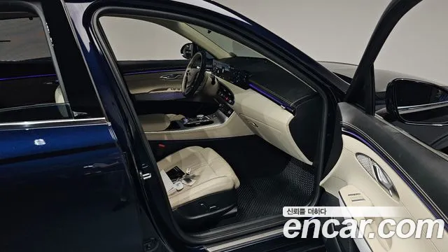 Genesis GV70 2.5T Бензин AWD — Фото автомобиля 10