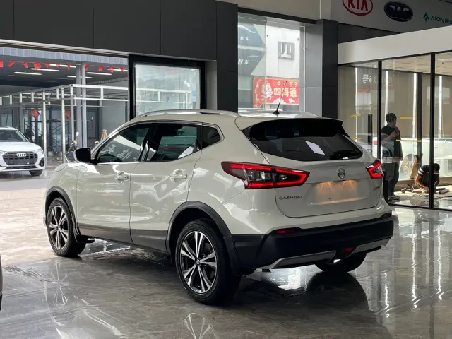 Nissan Qashqai — Фото автомобиля 13