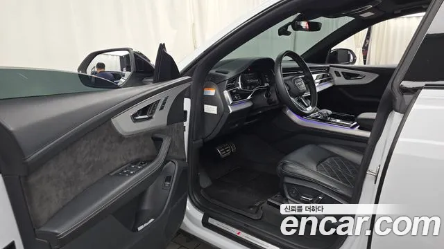 Audi Q8 55 TFSI quattro Premium — Фото автомобиля 9