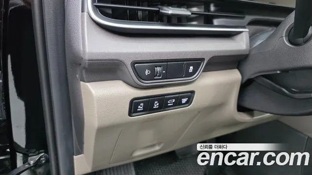 Kia Carnival Generation 4 — Фото автомобиля 12