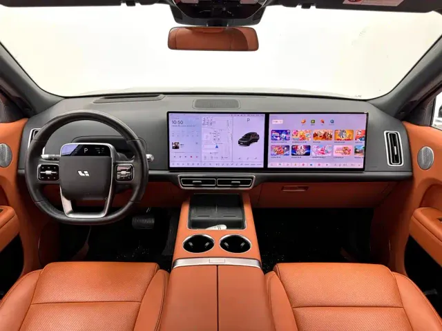 Li Auto L8 — Фото автомобиля 10