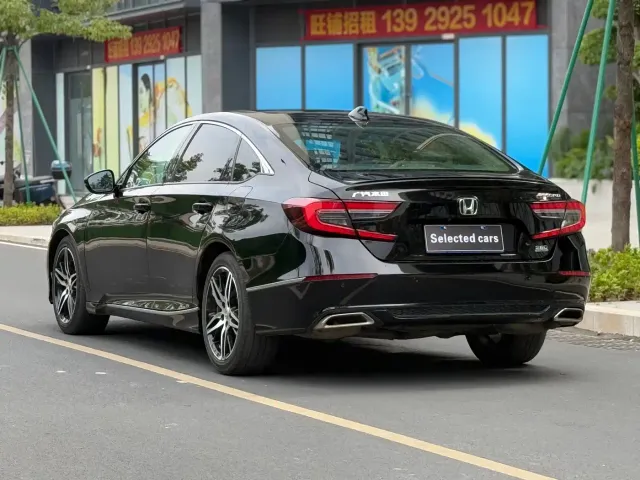 Honda Accord — Фото автомобиля 7