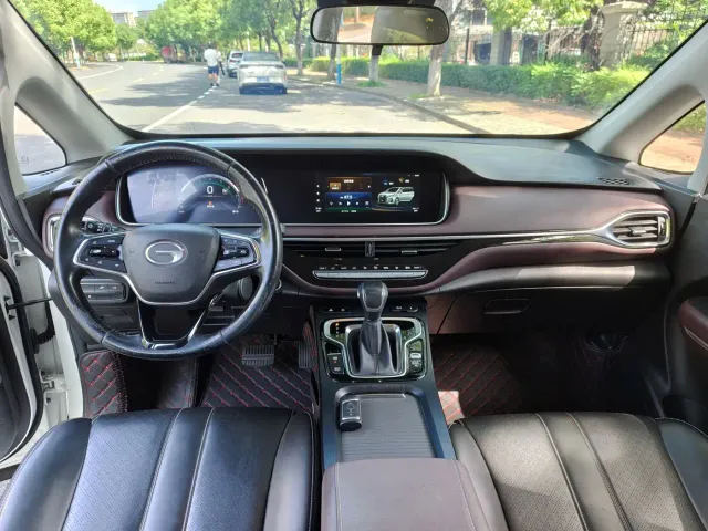 GAC Trumpchi M6 — Фото автомобиля 4