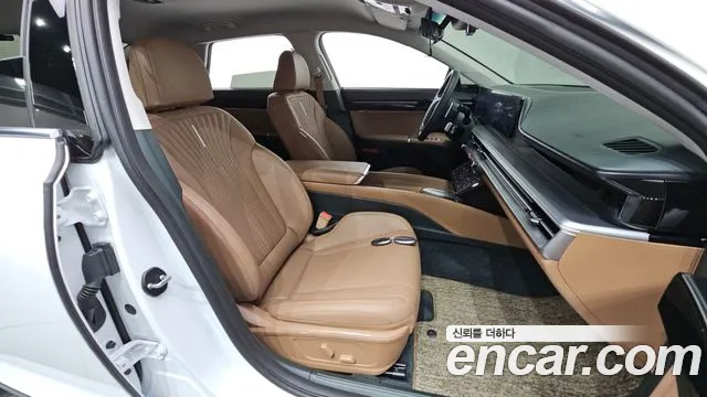 Hyundai Grandeur GN7 — Фото автомобиля 18