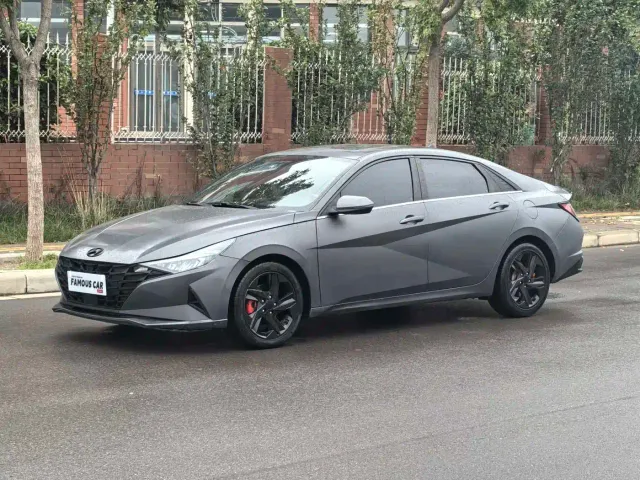 Фотография автомобиля — Hyundai Elantra