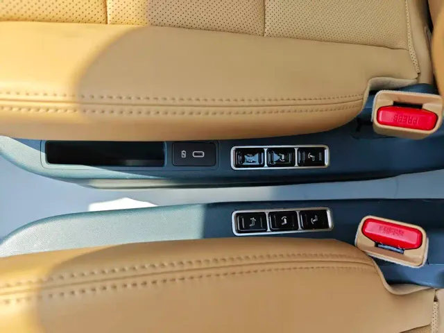 GAC Trumpchi E8 — Фото автомобиля 10