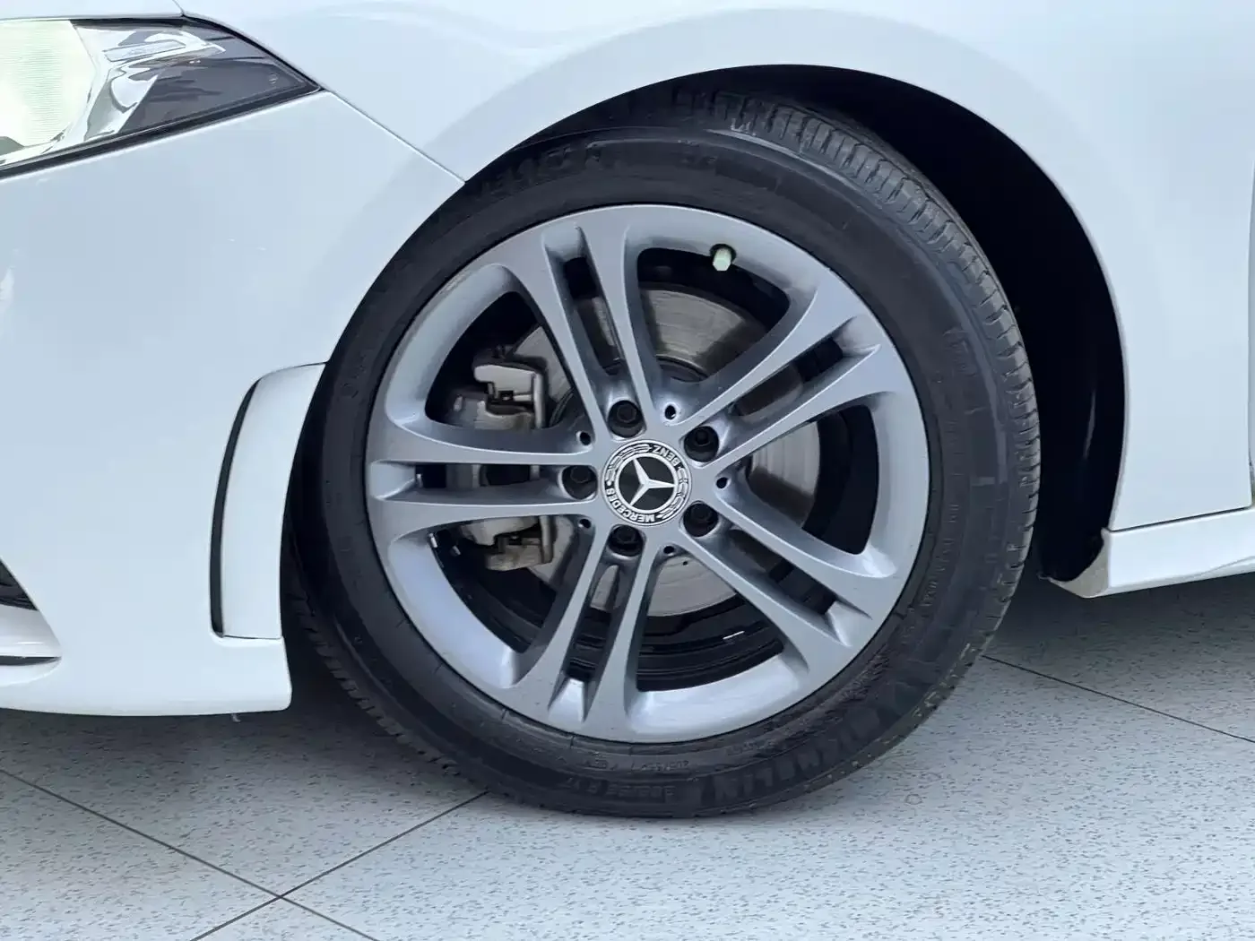 Mercedes-Benz Mercedes-Benz A-Class 2022 Facelift A 180 L Sport Sedan — Фото автомобиля 26