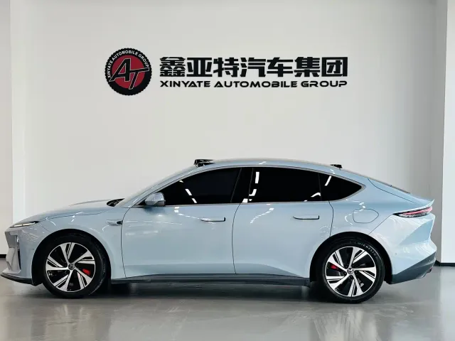 Nio ET5 — Фото автомобиля 4