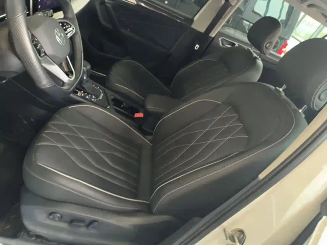 Volkswagen Tiguan L PHEV — Фото автомобиля 14