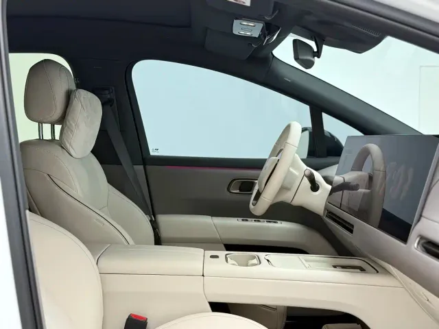 Li Auto i6 — Фото автомобиля 22