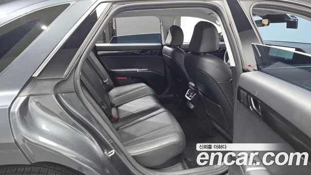Hyundai Grandeur GN7 — Фото автомобиля 17
