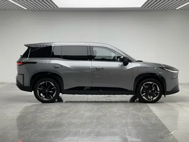 Toyota BoZhi 3X — Фото автомобиля 8