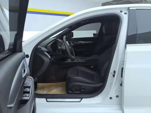 Cadillac CT5 — Фото автомобиля 9