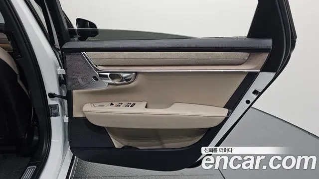 Volvo S90 — Фото автомобиля 14
