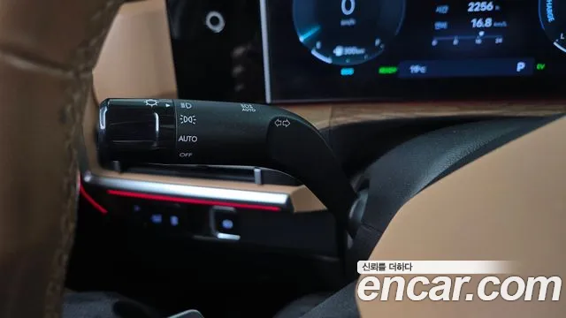 Hyundai Santa Fe MX5 — Фото автомобиля 27