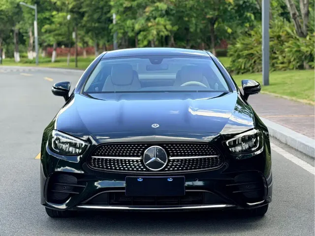 Mercedes-Benz E-Class — Фото автомобиля 2