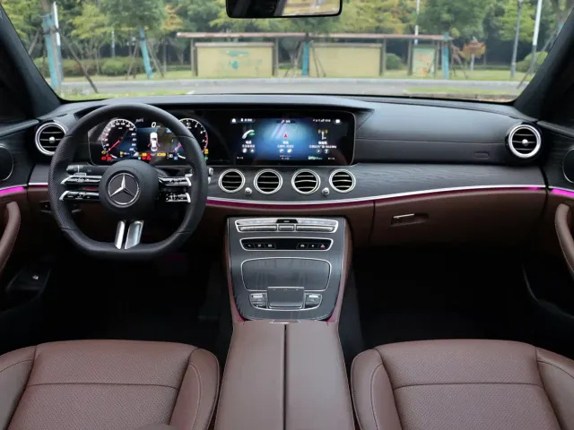 Mercedes-Benz E-Class — Фото автомобиля 9