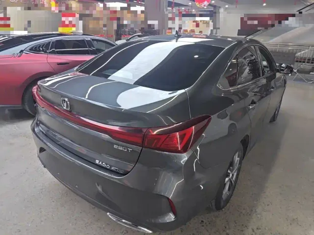 Changan Eado — Фото автомобиля 6