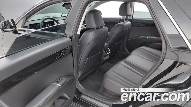 Hyundai Grandeur Grandeur (GN7) 2.5 Бензин 2WD — Фото автомобиля 12