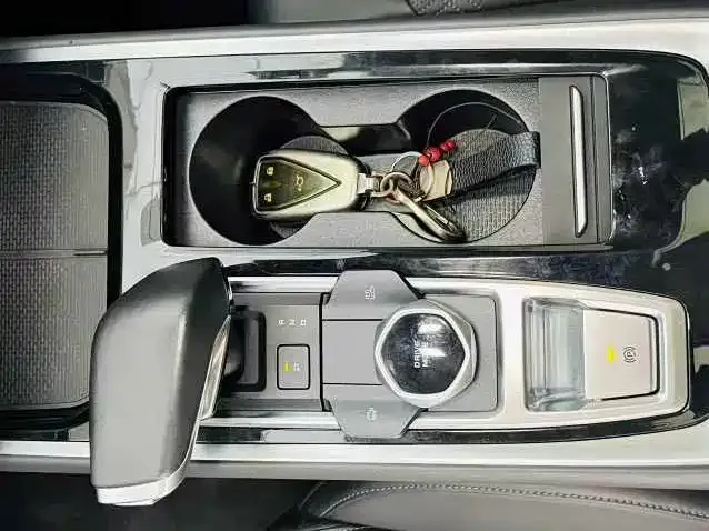 Changan Qiyuan Q05 — Фото автомобиля 11