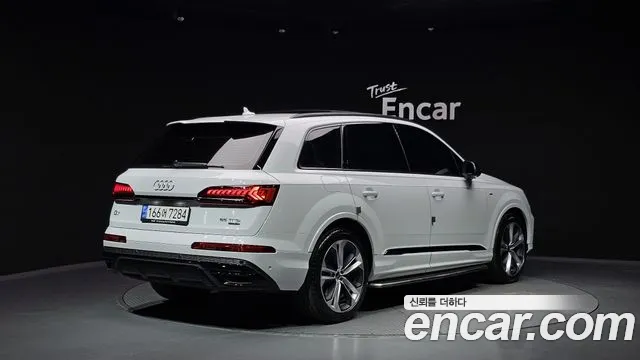 Audi Q7 55 TFSI quattro Premium — Фото автомобиля 2