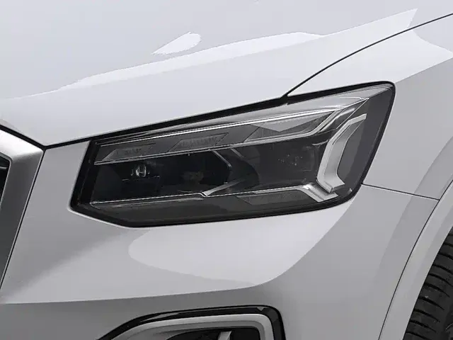 Audi Q2L — Фото автомобиля 7