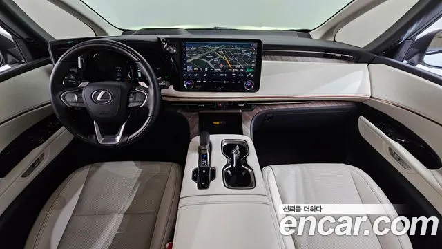 Lexus LM — Фото автомобиля 5