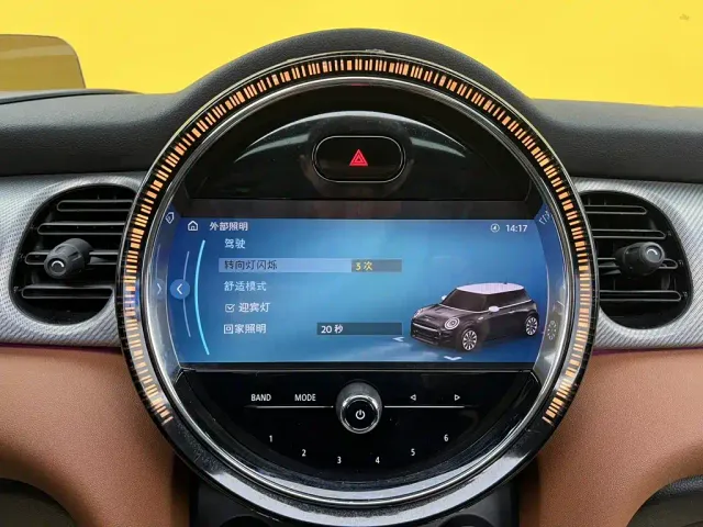 MINI Hatch — Фото автомобиля 25