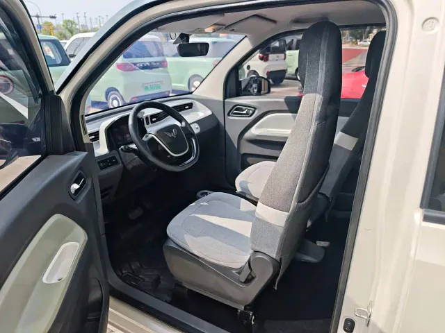 Wuling Hongguang Mini EV — Фото автомобиля 7
