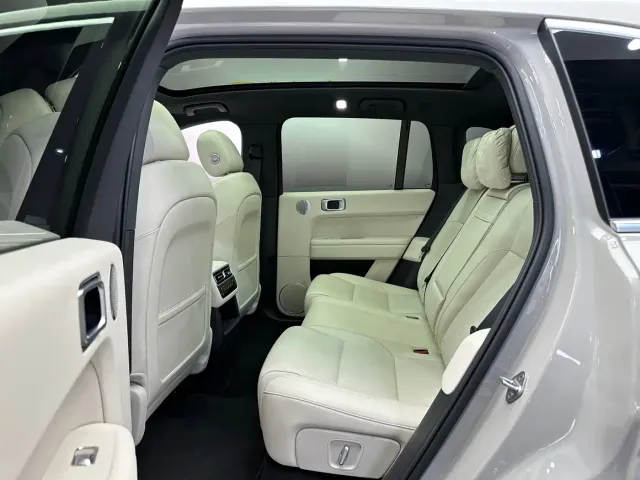 Li Auto L6 — Фото автомобиля 6