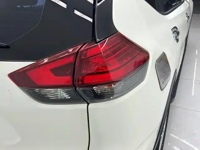 Nissan X-Trail — Фото автомобиля 20