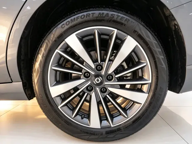 Changan Qiyuan A05 — Фото автомобиля 16
