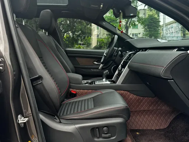 Land Rover Discovery Sport — Фото автомобиля 16