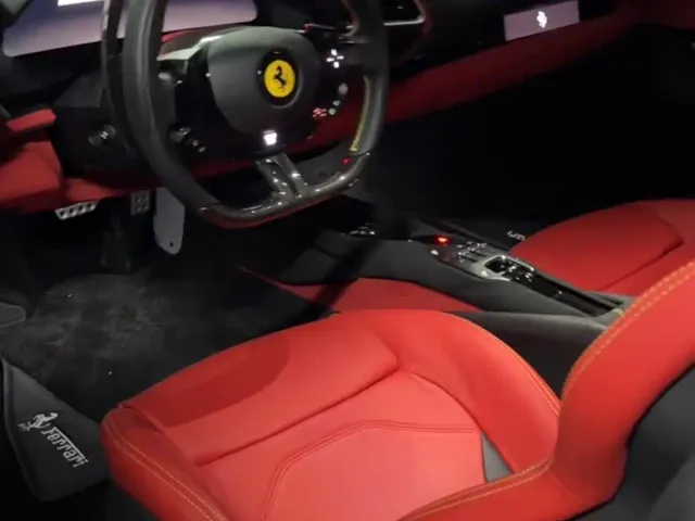 Ferrari 296 — Фото автомобиля 5