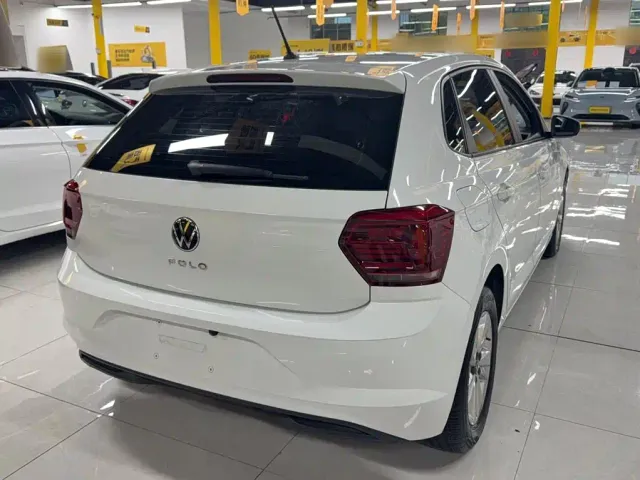 Volkswagen Polo — Фото автомобиля 7